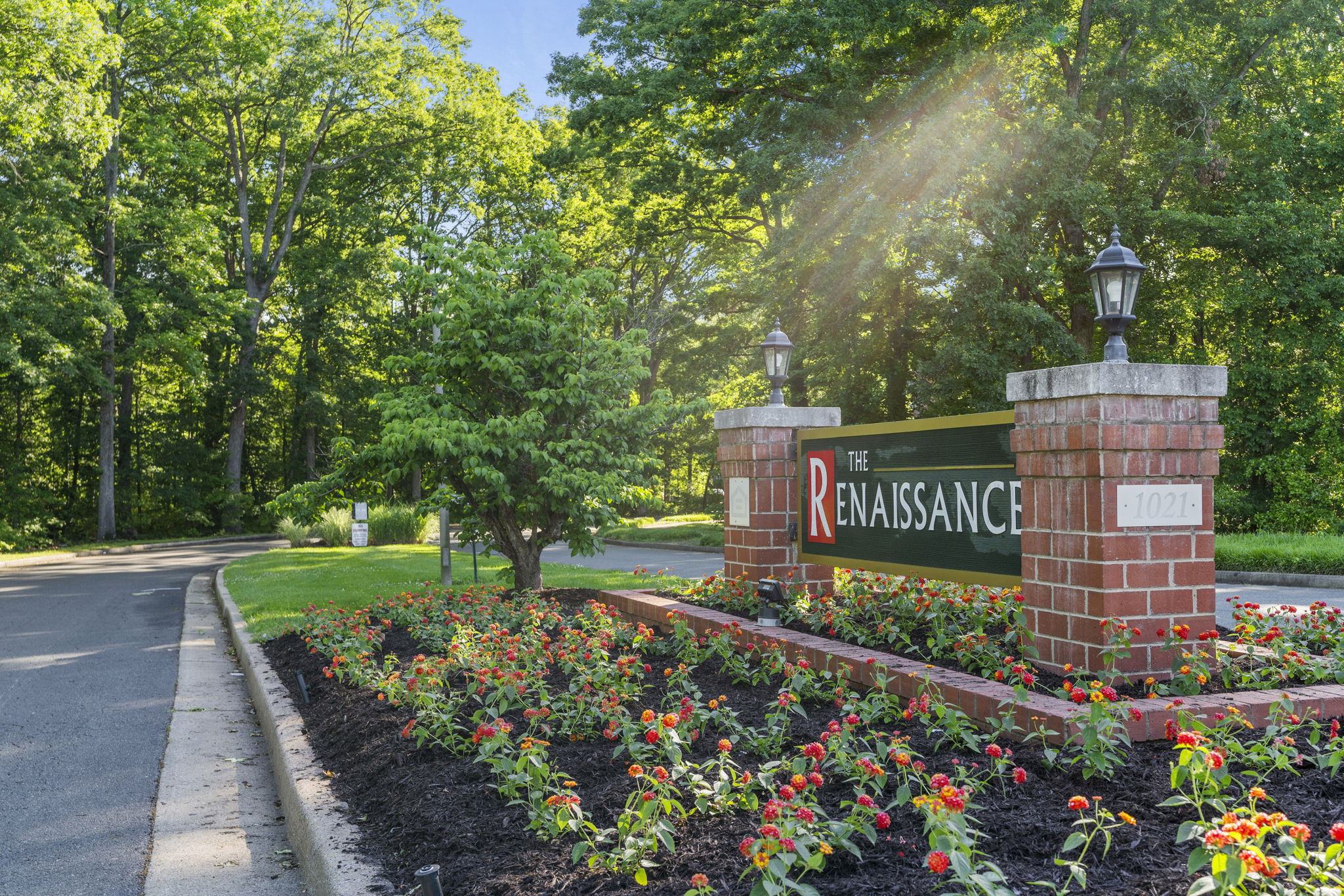 Renaissance Apartments Sign