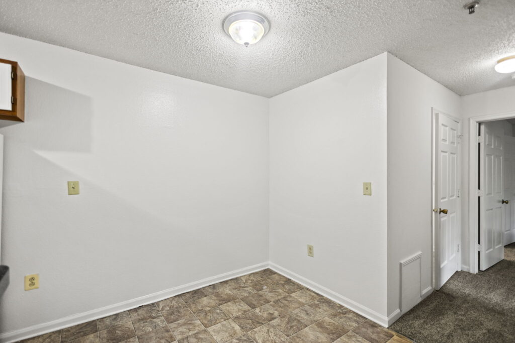 Mallard Cove Apartments kitchen space